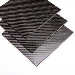 Лист карбоновий 3K Twill 5,0x500x500 ТКр-5,0-500-500 фото